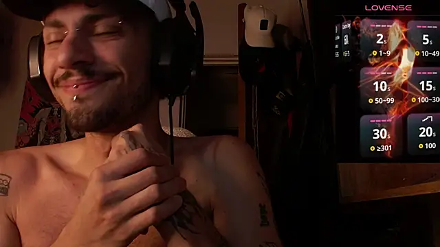 Snapshot of Apolo_S chatting on 02-09-26, 08:12 Apolo S online show from 02-09-26, 08:12