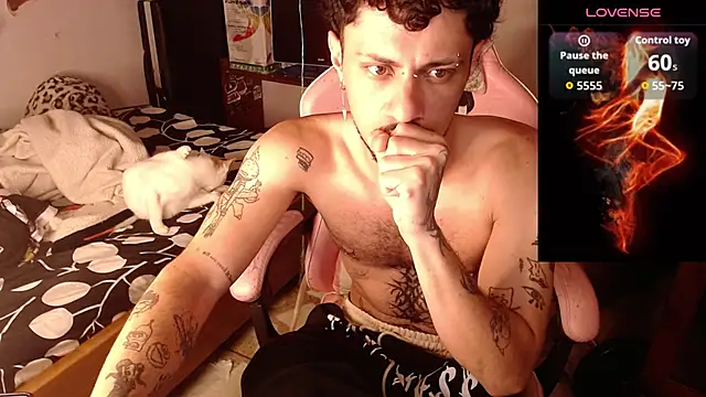 Snapshot of Apolo_S chatting on 02-16-26, 08:29 Apolo S online show from 02-16-26, 08:29