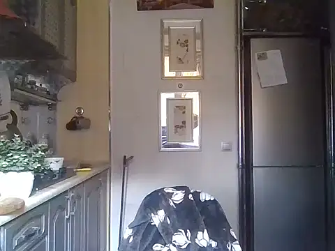 Baby-Matilda online show from 11-12-25, 09:02