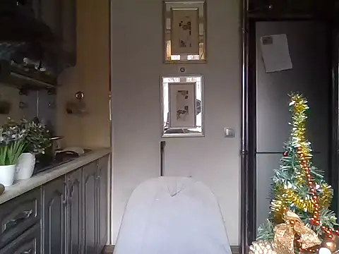 Baby-Matilda online show from 12-19-25, 11:23