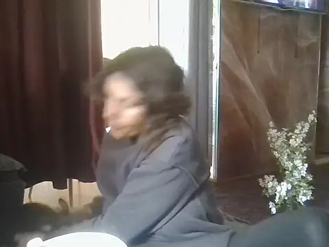 Baby-Matilda online show from 04-04-26, 10:33