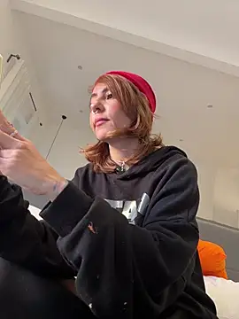 Evangelyne 1 online show from 11-26-25, 03:23