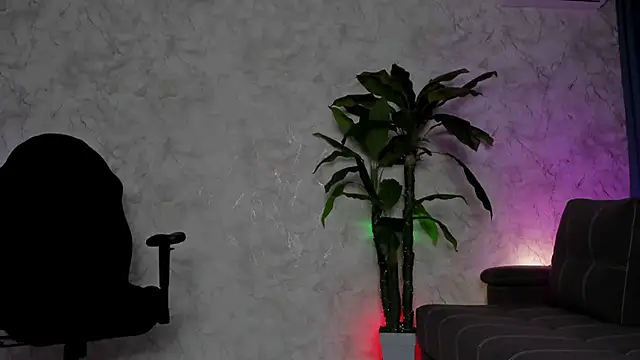 Emma7 online show from 11-29-25, 04:23