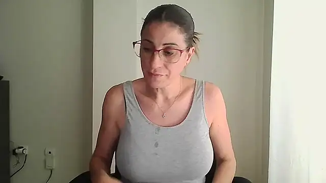 Sanada hot online show from 11-03-25, 10:19