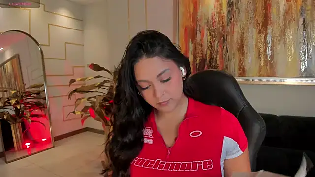 ToriCrossX online show from 10-26-25, 01:55