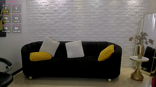 Snapshot of ToriCrossX chatting on 03-08-25, 05:54 ToriCrossX online show from 03-08-25, 05:54