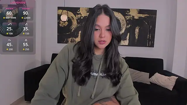 ToriCrossX online show from 10-27-25, 01:01