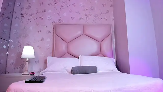 ambar sullivan online show from 12-04-25, 11:42