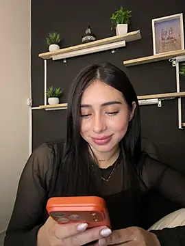 Snapshot of isabella_jade chatting on 02-14-26, 10:21 isabella jade online show from 02-14-26, 10:21