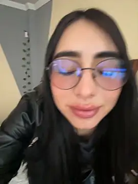 Snapshot of isabella_jade chatting on 09-24-25, 01:17 isabella jade online show from 09-24-25, 01:17