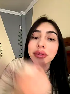 Snapshot of isabella_jade chatting on 10-18-25, 01:13 isabella jade online show from 10-18-25, 01:13