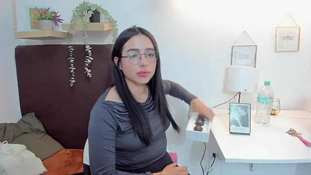 Snapshot of isabella_jade chatting on 02-25-25, 06:55 isabella jade online show from 02-25-25, 06:55