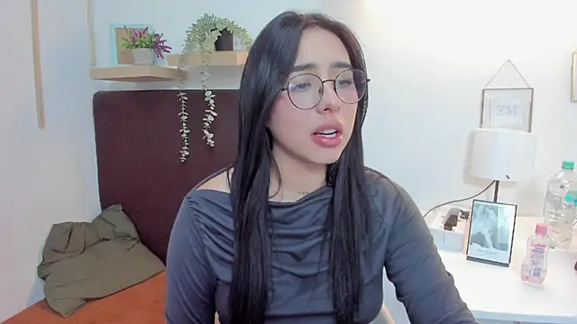 Snapshot of isabella_jade chatting on 02-24-25, 09:41 isabella jade online show from 02-24-25, 09:41