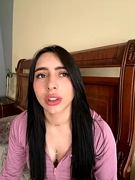 Snapshot of isabella_jade chatting on 10-03-25, 01:23 isabella jade online show from 10-03-25, 01:23