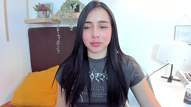 Snapshot of isabella_jade chatting on 03-17-25, 06:32 isabella jade online show from 03-17-25, 06:32