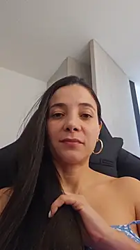 miaeyes online show from 11-28-25, 01:22