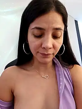 miaeyes online show from 12-19-24, 04:46