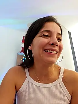 miaeyes online show from 12-11-24, 01:39