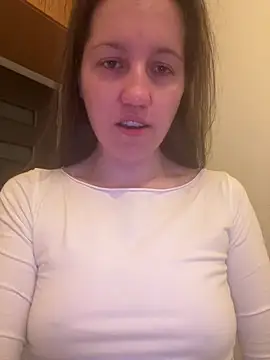 Nicole-Ray online show from 04-05-26, 06:09