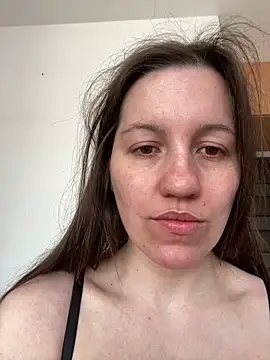 Nicole-Ray online show from 04-18-26, 10:06
