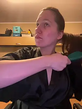 Nicole-Ray online show from 03-22-25, 12:06