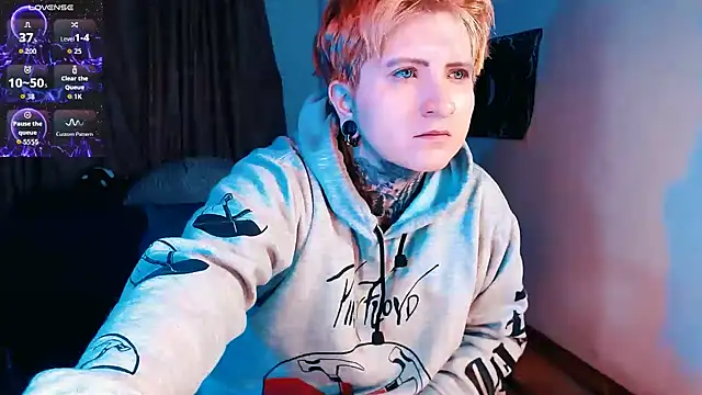 Marieblueeyes online show from 11-18-25, 04:05