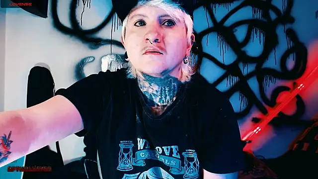 Marieblueeyes online show from 07-25-26, 01:24