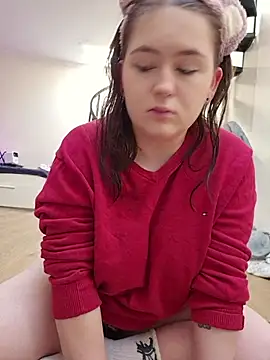 Yammy Yumi online show from 06-28-26, 02:23