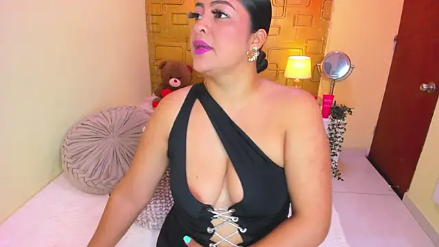 Snapshot of Julia_Haye chatting on 07-01-26, 03:51 Julia Haye online show from 07-01-26, 03:51