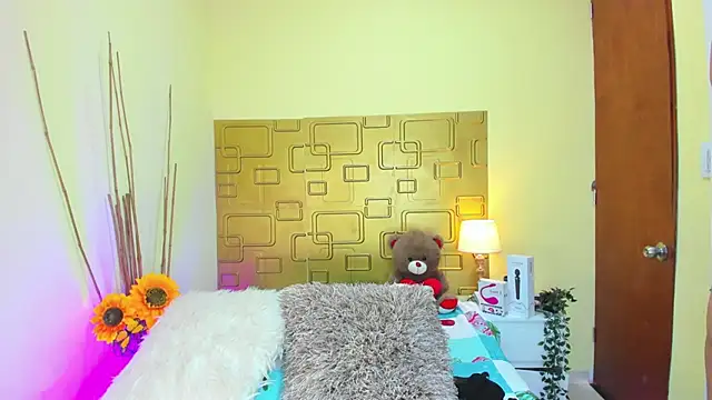 Julia Haye online show from 03-22-25, 12:57