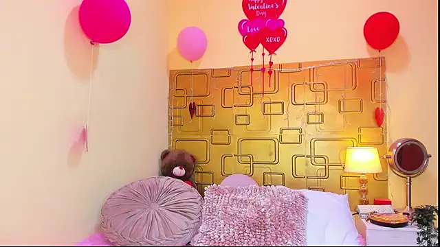 Julia Haye online show from 02-15-26, 04:46