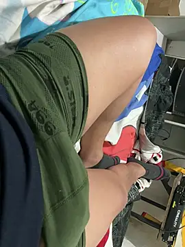 elvis0966 online show from 01-05-25, 04:14