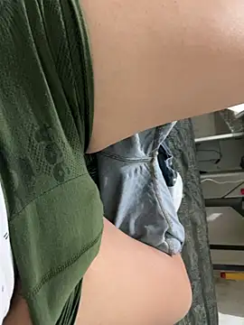 elvis0966 online show from 02-01-25, 04:46