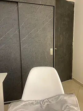 Snapshot of SelenaStone chatting on 01-26-25, 09:51 SelenaStone online show from 01-26-25, 09:51