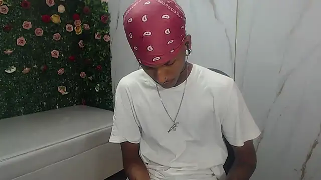 Snapshot of ManSant chatting on 06-27-26, 03:18 ManSant online show from 06-27-26, 03:18