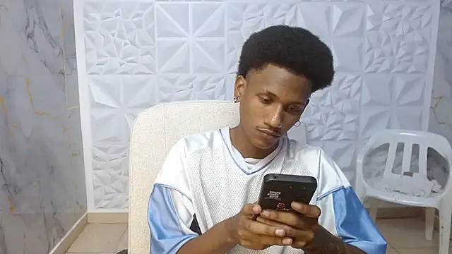 Snapshot of ManSant chatting on 05-07-26, 02:53 ManSant online show from 05-07-26, 02:53