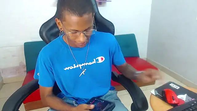 ManSant online show from 11-15-25, 04:33