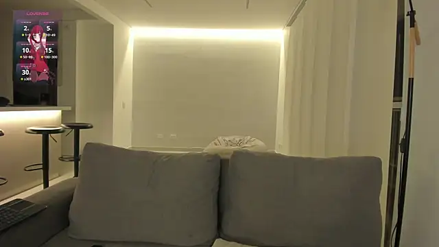 Snapshot of KaryAndTylor chatting on 02-14-25, 02:18 KaryAndTylor online show from 02-14-25, 02:18