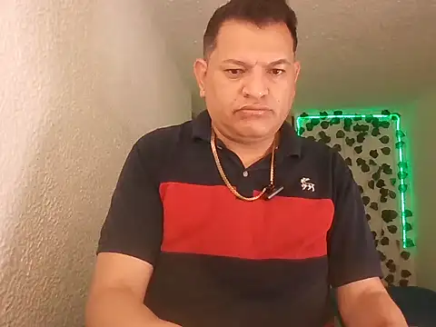 Snapshot of SexDiffrent chatting on 04-30-26, 05:09 SexDiffrent online show from 04-30-26, 05:09
