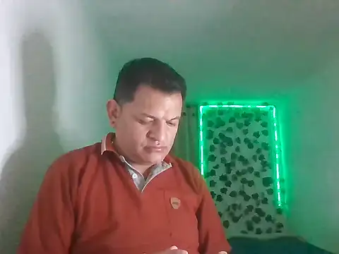 Snapshot of SexDiffrent chatting on 05-16-26, 12:20 SexDiffrent online show from 05-16-26, 12:20