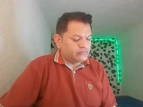 Snapshot of SexDiffrent chatting on 05-21-26, 02:58 SexDiffrent online show from 05-21-26, 02:58