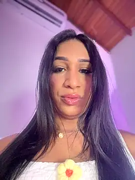Snapshot of Ashly_Miller chatting on 10-15-25, 08:17 Ashly Miller online show from 10-15-25, 08:17