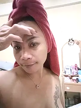 Snapshot of KinkyKit_May chatting on 10-11-25, 11:11 KinkyKit May online show from 10-11-25, 11:11