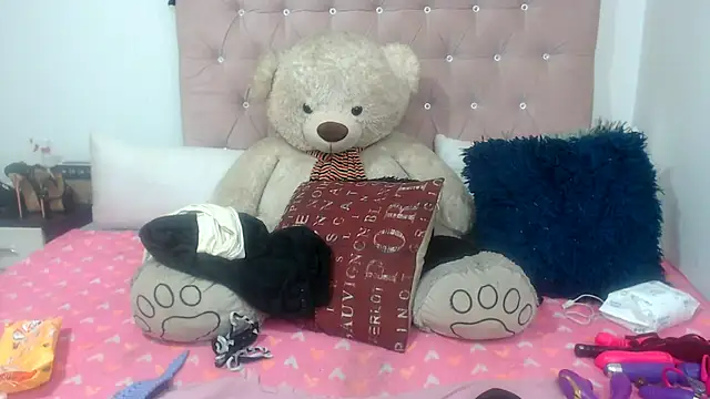 Snapshot of Negrabig chatting on 07-27-26, 03:24 Negrabig online show from 07-27-26, 03:24