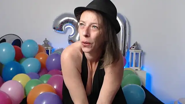 Snapshot of Oriane_Jackson chatting on 05-01-26, 06:57 Oriane Jackson online show from 05-01-26, 06:57