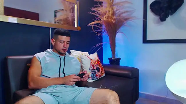 Snapshot of Markboyl chatting on 09-10-25, 12:59 Markboyl online show from 09-10-25, 12:59