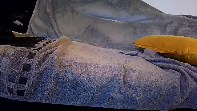 Snapshot of gege_cool chatting on 12-05-25, 06:12 gege cool online show from 12-05-25, 06:12