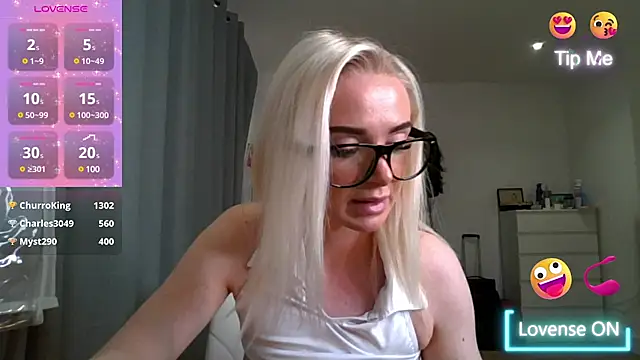 Snapshot of chelseablonde chatting on 01-31-25, 12:39 chelseablonde online show from 01-31-25, 12:39