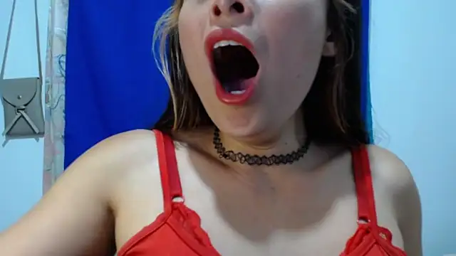 Snapshot of Alexandrasaenz chatting on 04-25-26, 09:56 Alexandrasaenz online show from 04-25-26, 09:56