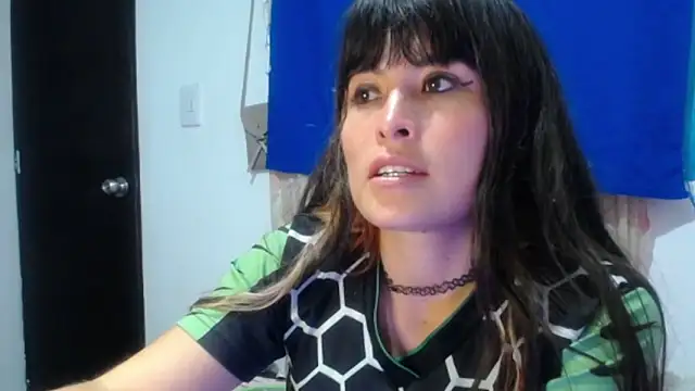 Snapshot of Alexandrasaenz chatting on 05-06-26, 02:15 Alexandrasaenz online show from 05-06-26, 02:15